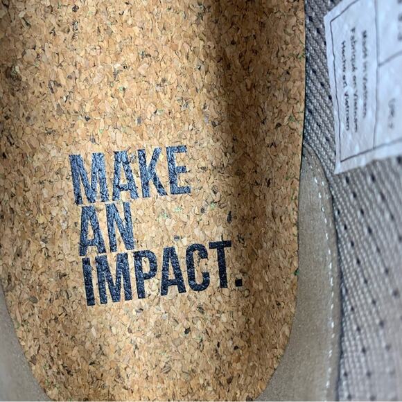 NWOT Saola Mindo Feather Light Lace Up Knit Athleisure Sneaker Dark Grey Sz 9.5 - Picture 11 of 12